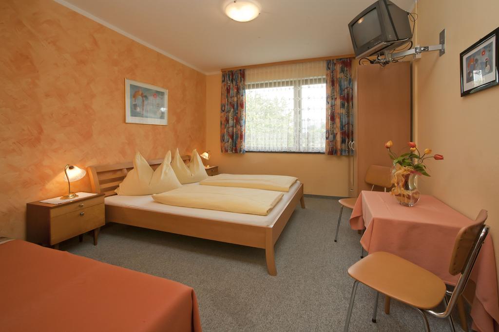Haus Fischer Velden am Woerthersee Exterior photo