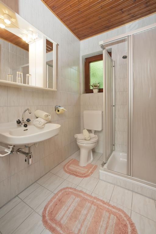 Haus Fischer Velden am Woerthersee Room photo
