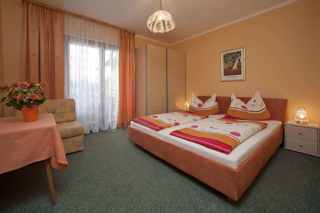 Haus Fischer Velden am Woerthersee Room photo
